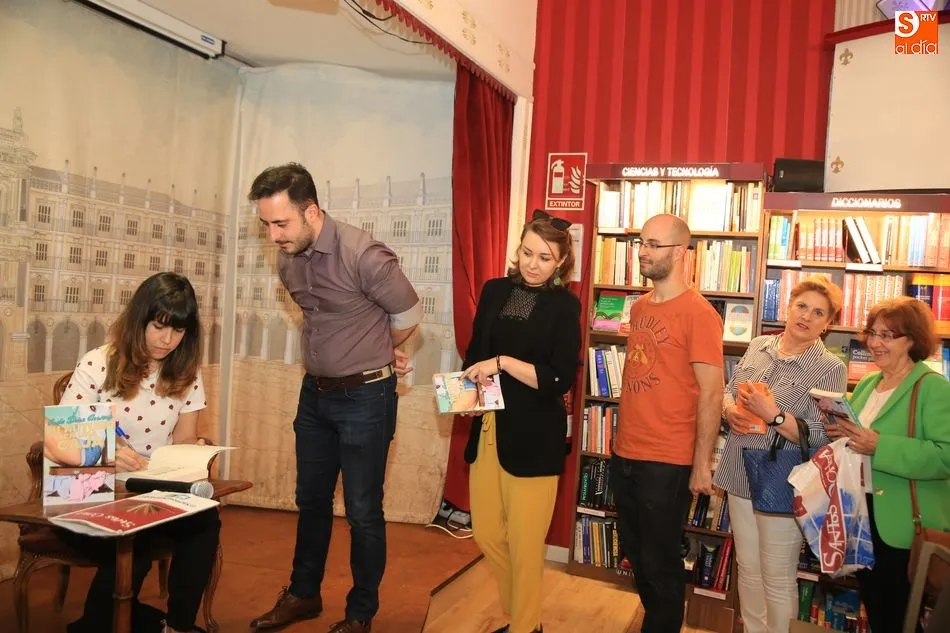 Foto 2 - In&eacute;s D&iacute;az presenta su &uacute;ltima novela con el amor juvenil como leit-motiv