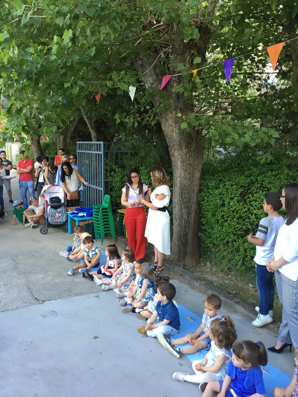 Foto 2 - D&iacute;a de la familia y graduaci&oacute;n en la guarder&iacute;a del Colegio San Agust&iacute;n