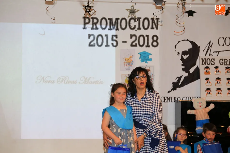 Foto 11 - Graduaci&oacute;n de los peques del colegio Antonio Machado