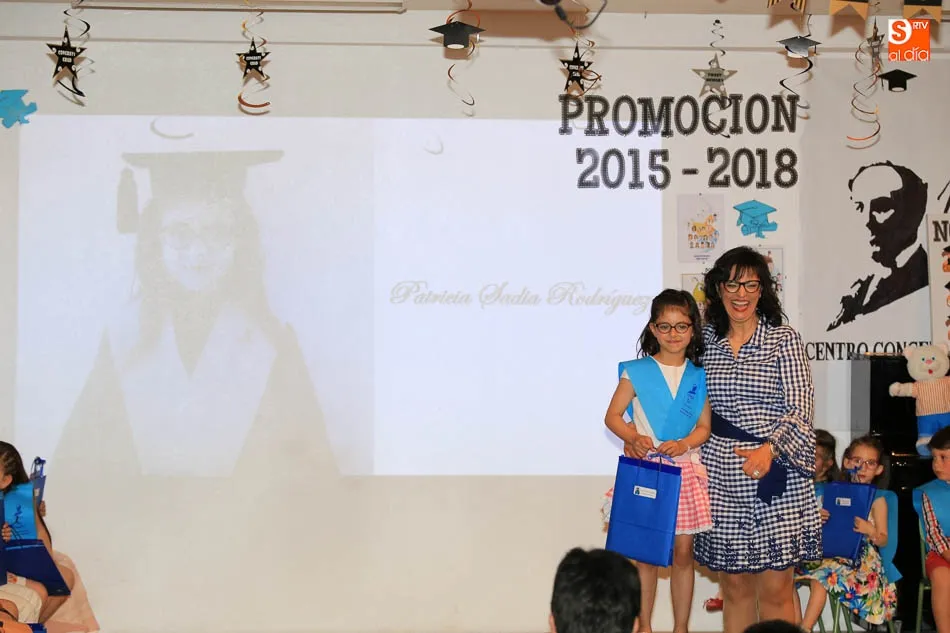 Foto 8 - Graduaci&oacute;n de los peques del colegio Antonio Machado