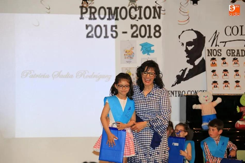 Foto 7 - Graduaci&oacute;n de los peques del colegio Antonio Machado