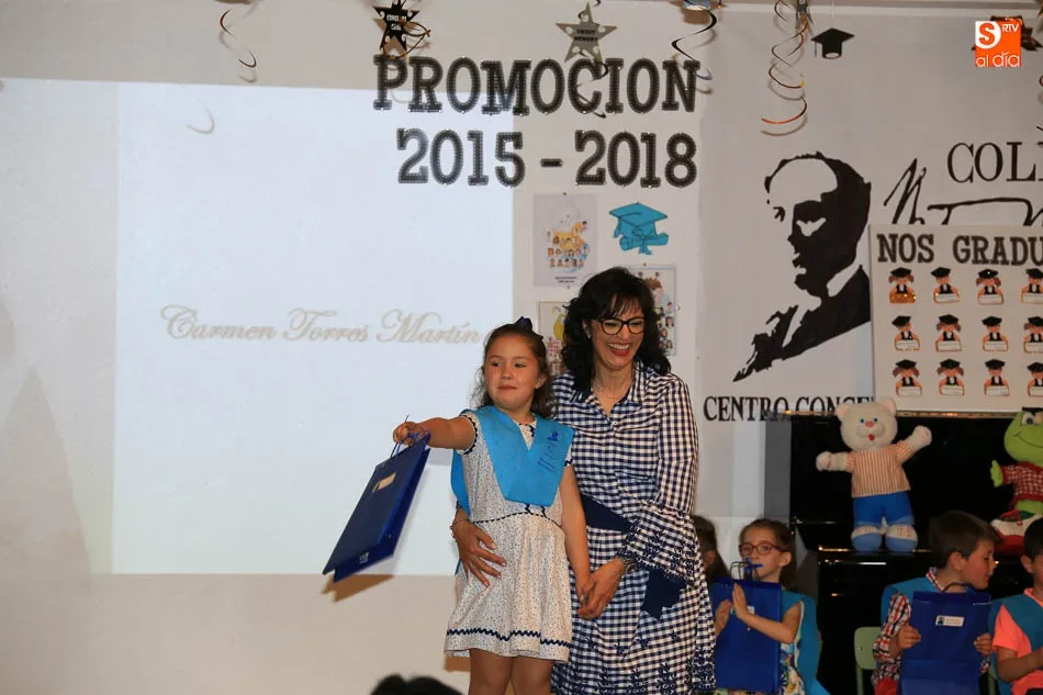 Foto 2 - Graduaci&oacute;n de los peques del colegio Antonio Machado