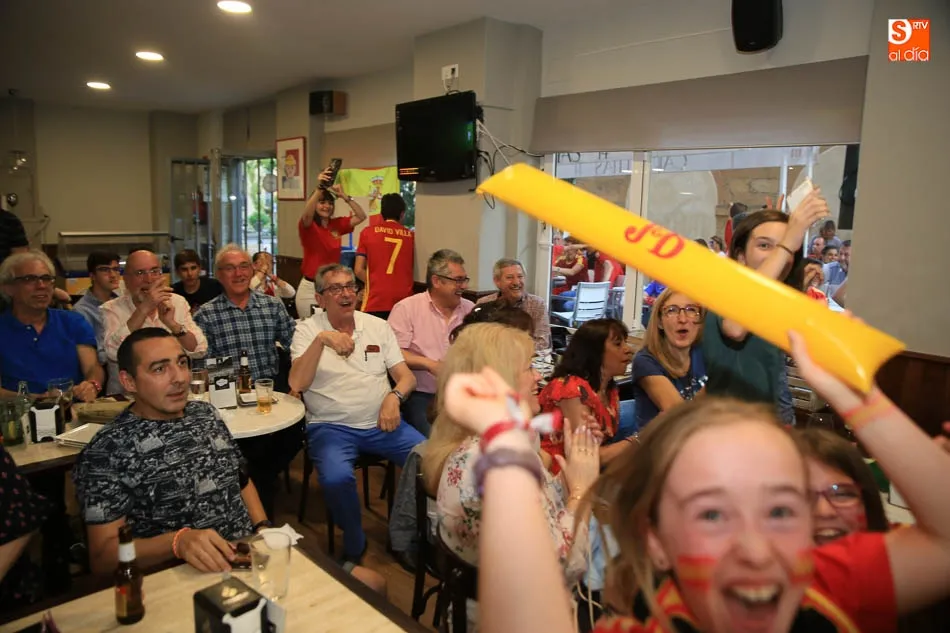 Foto 10 - El primer partido de la Selecci&oacute;n y el buen tiempo relanzan la temporada de terrazas en Salamanca