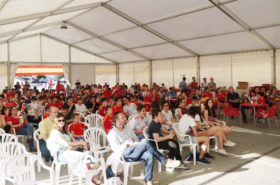 Foto 4 - Buen ambiente en El Tormes para disfrutar el Mundial de F&uacute;tbol