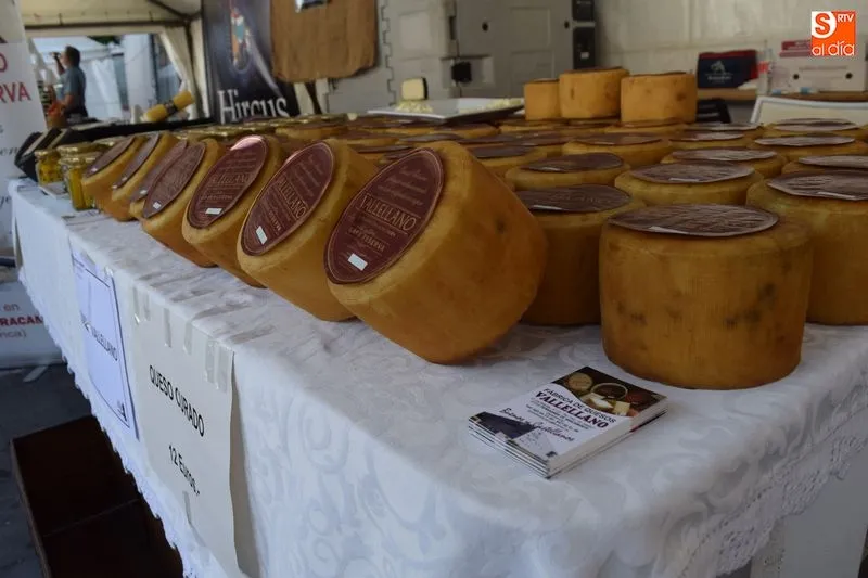 Foto 10 - La artesan&iacute;a y la alimentaci&oacute;n re&uacute;nen a cuarenta expositores en Alba de Tormes