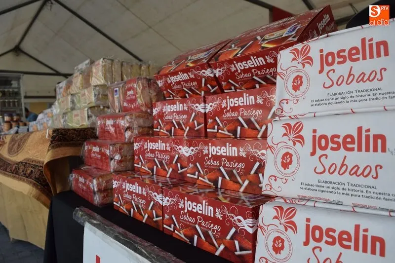 Foto 7 - La artesan&iacute;a y la alimentaci&oacute;n re&uacute;nen a cuarenta expositores en Alba de Tormes