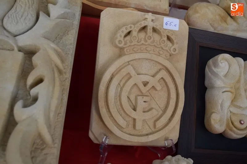 Foto 4 - La artesan&iacute;a y la alimentaci&oacute;n re&uacute;nen a cuarenta expositores en Alba de Tormes