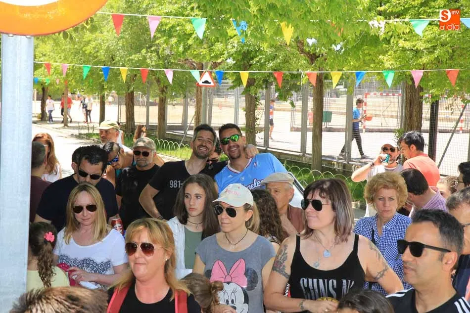Foto 6 - Respuesta multitudinaria de la comunidad educativa del colegio San Agust&iacute;n en la Fiesta de la...