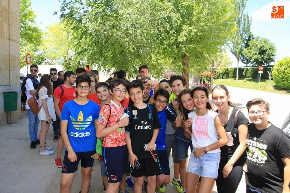 Foto 3 - Respuesta multitudinaria de la comunidad educativa del colegio San Agust&iacute;n en la Fiesta de la...