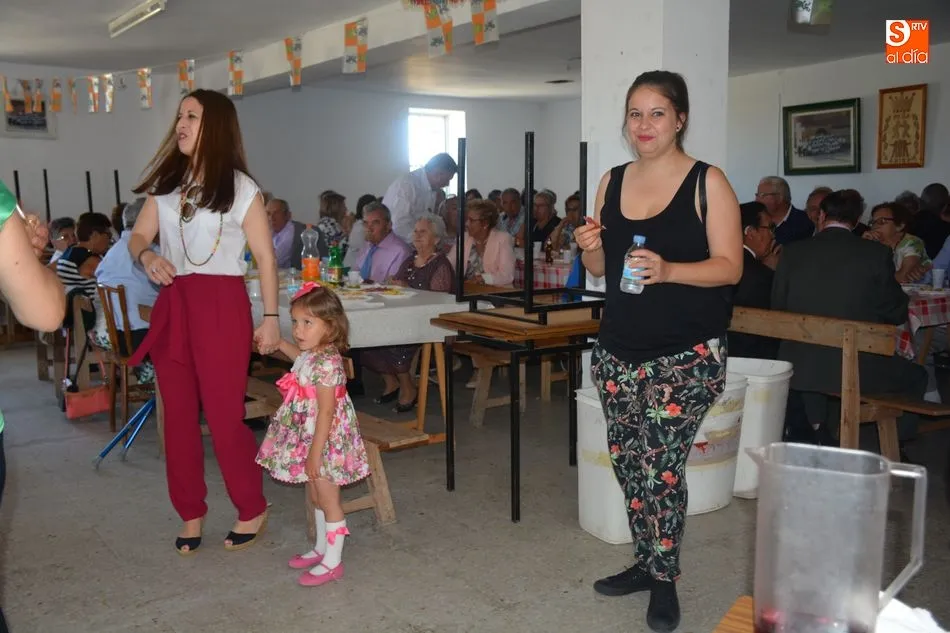 Foto 3 - Cabezabellosa de la Calzada celebra el d&iacute;a grande de sus fiestas  