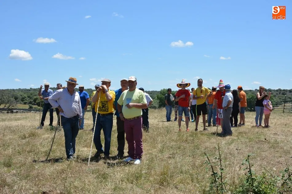 Foto 10 - Animado y concurrido &lsquo;apartado de la corrida&rsquo; en el monte de Hinojosa de Duero