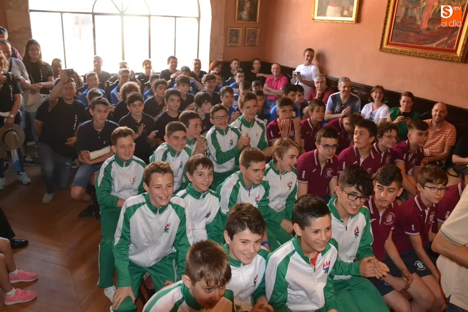 Foto 10 - Recibidos en la Casa Consistorial los equipos de la Fase Previa del Campeonato de Espa&ntilde;a  