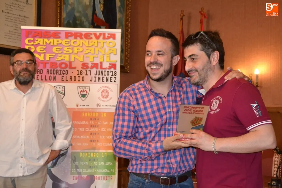 Foto 9 - Recibidos en la Casa Consistorial los equipos de la Fase Previa del Campeonato de Espa&ntilde;a  