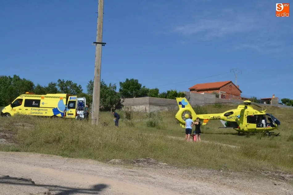 Foto 7 - Evacuado en helic&oacute;ptero un hombre tras resultar herido con una mula mec&aacute;nica  