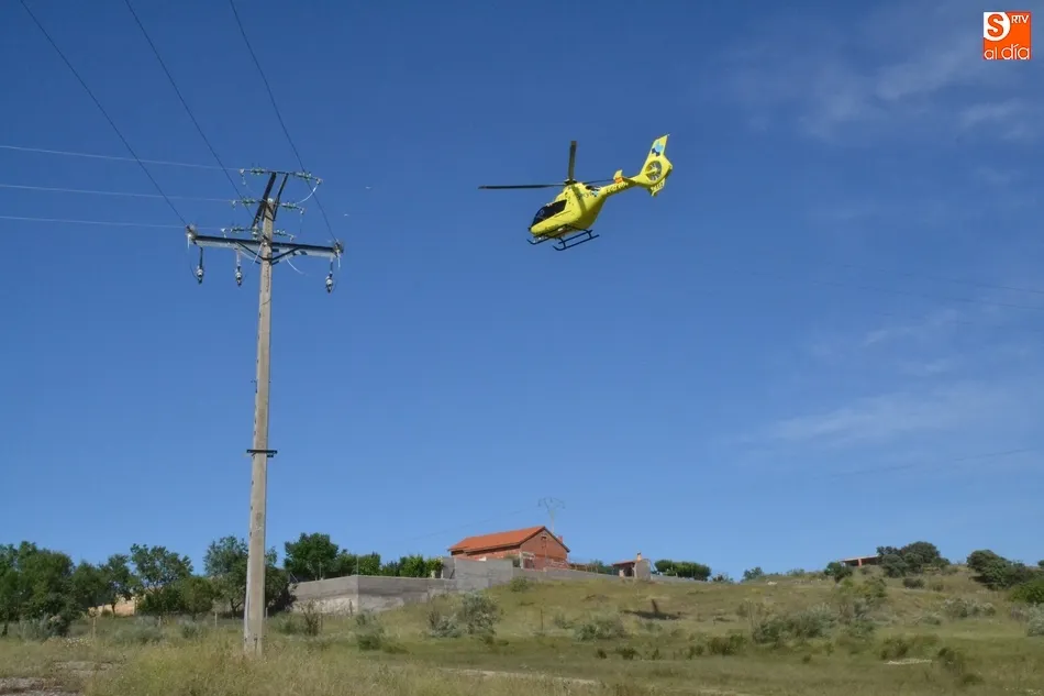 Foto 2 - Evacuado en helic&oacute;ptero un hombre tras resultar herido con una mula mec&aacute;nica  