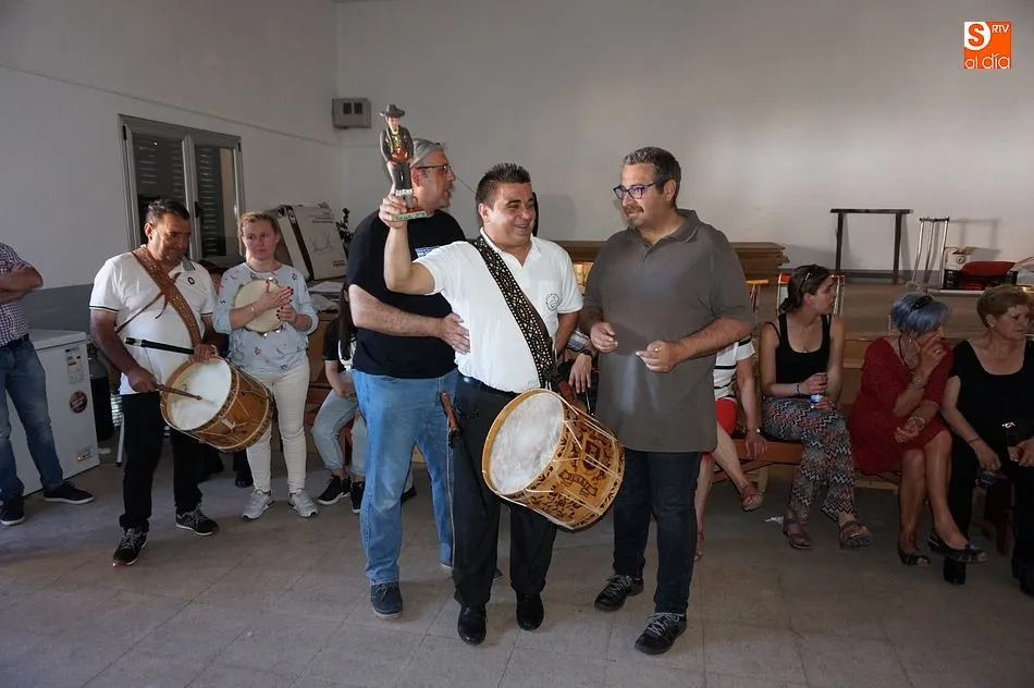 Foto 10 - Homenaje a la tradici&oacute;n en el encuentro de tamborileros de Montejo