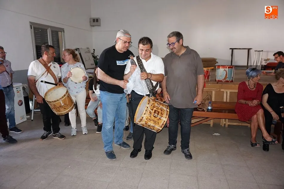 Foto 2 - Homenaje a la tradici&oacute;n en el encuentro de tamborileros de Montejo