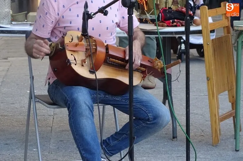 Foto 4 - Actuaci&oacute;n folk, m&uacute;sica de ra&iacute;z