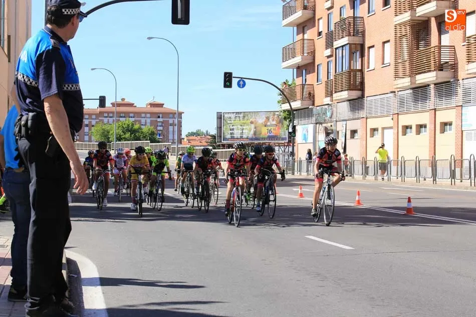 Foto 11 - Salamanca acoge el III Trofeo Bicimarket de escuelas, puntuable para el Regional de ruta