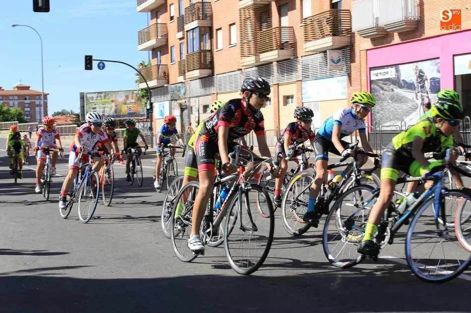 Foto 8 - Salamanca acoge el III Trofeo Bicimarket de escuelas, puntuable para el Regional de ruta