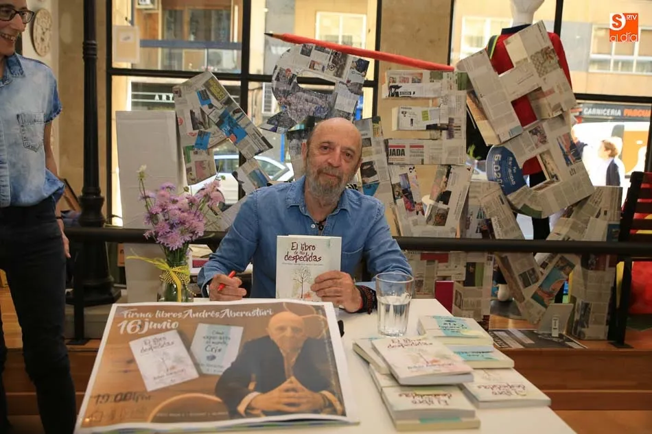 Foto 10 - Andr&eacute;s Aberasturi desembarca en Salamanca para la firma de su &uacute;ltima novela  