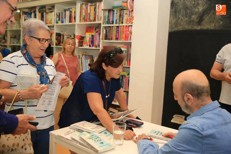 Foto 7 - Andr&eacute;s Aberasturi desembarca en Salamanca para la firma de su &uacute;ltima novela  