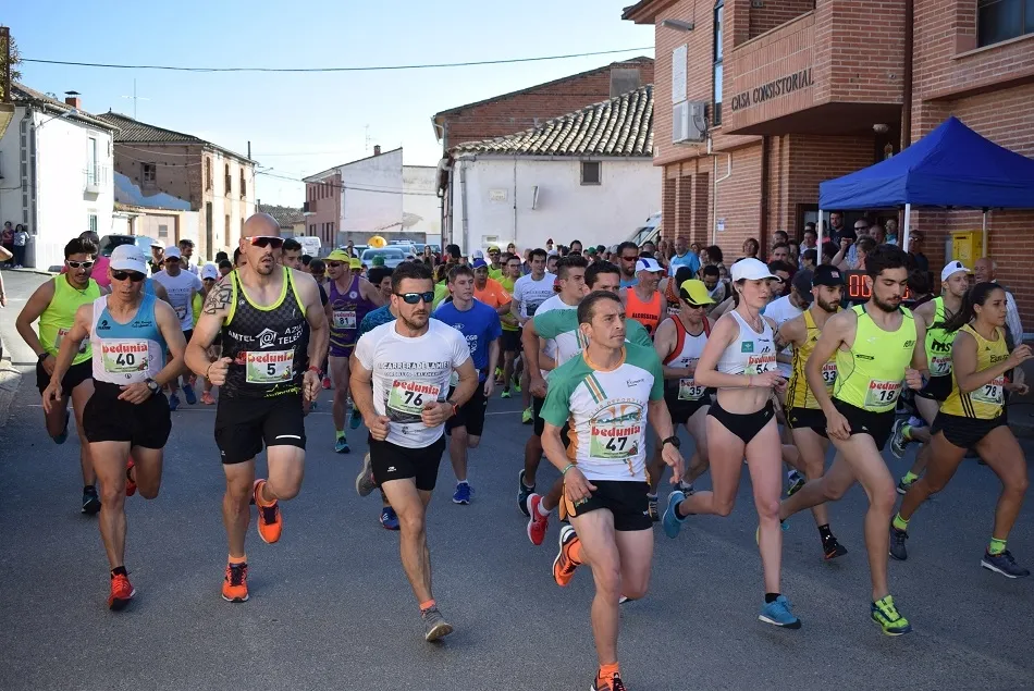 Foto 2 - Lorena Mart&iacute;n y Carlos Herr&aacute;ez se llevan el triunfo en la Carrera Solidaria de la Mies de...