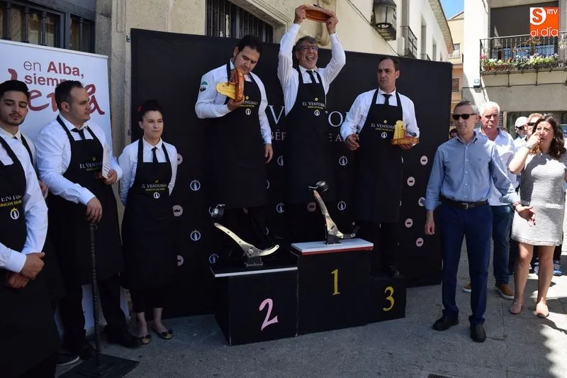 Foto 10 - Cristo Mu&ntilde;oz se hace con el Campeonato Nacional de Cortadores de Jam&oacute;n en Alba de Tormes
