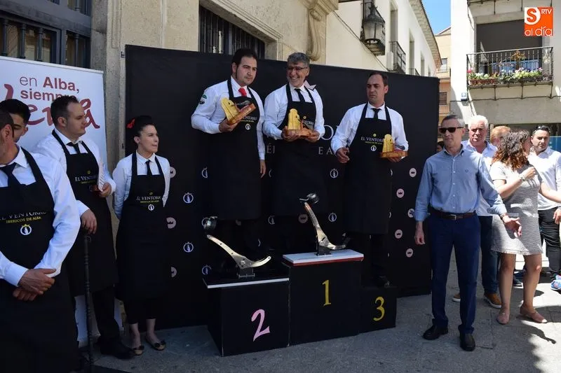 Foto 4 - Cristo Mu&ntilde;oz se hace con el Campeonato Nacional de Cortadores de Jam&oacute;n en Alba de Tormes