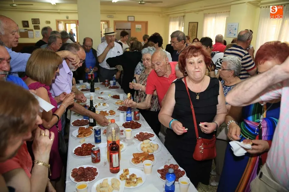 Foto 4 - Buen ambiente y gran participaci&oacute;n en la fiesta de la Asociaci&oacute;n de Mayores de Pizarrales