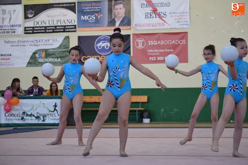 Foto 8 - El &aacute;rea de gimnasia r&iacute;tmica del C.D. Albense FS despide la temporada a ritmo de baile
