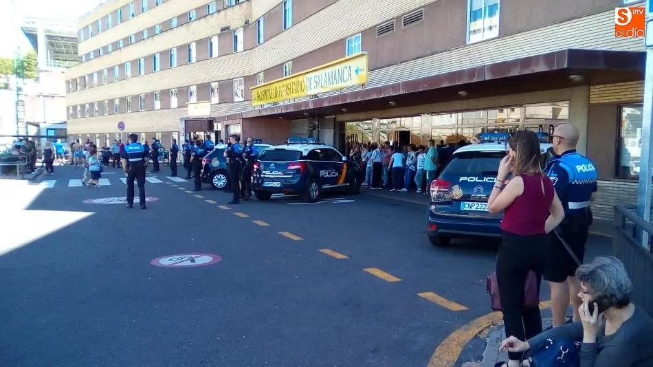 Foto 3 - Ingresado en el Hospital un hombre herido por arma blanca en el barrio de Buenos Aires