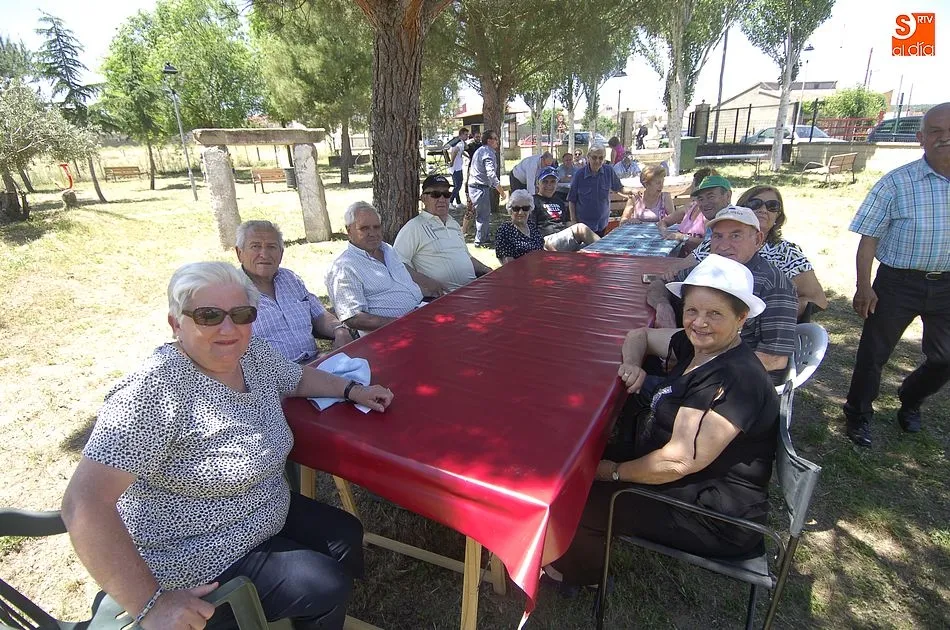 Esperando a recoger el plato | Fotos Adrián Martín