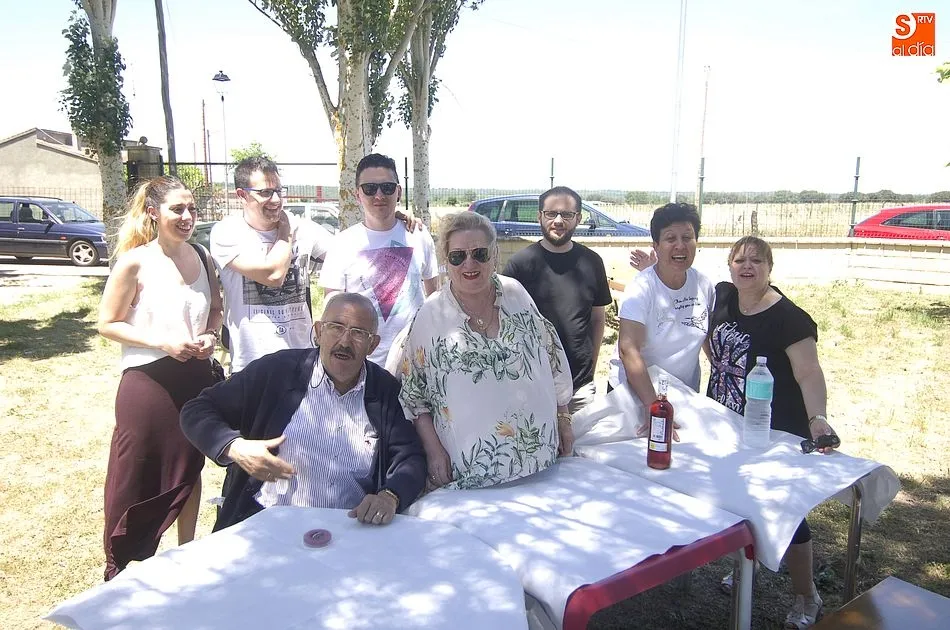 Foto 10 - Campillo de Azaba degusta paella para cerrar sus fiestas en honor a San Antonio  