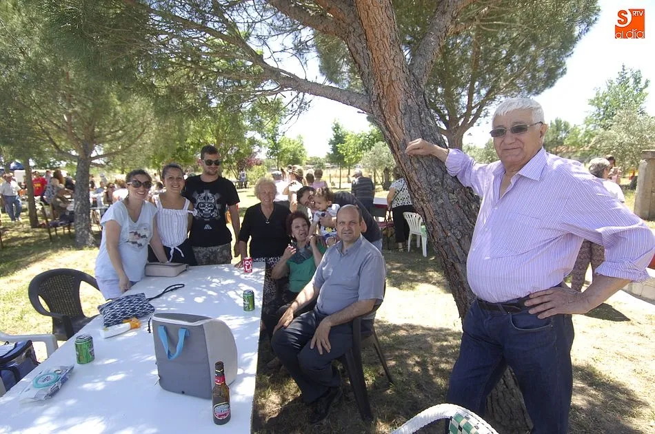 Foto 9 - Campillo de Azaba degusta paella para cerrar sus fiestas en honor a San Antonio  