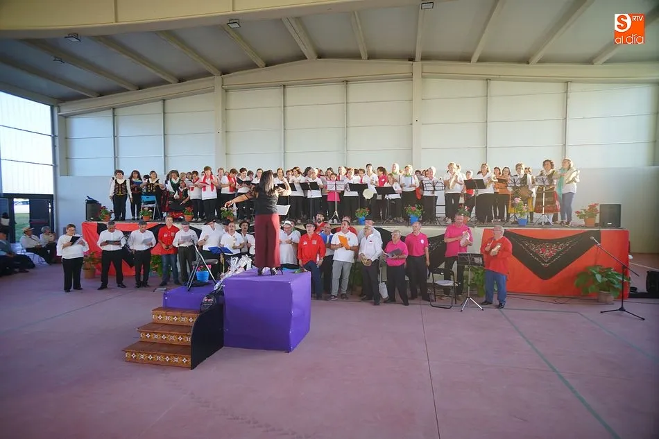 Foto 4 - Coreando el ritmo de la tradici&oacute;n