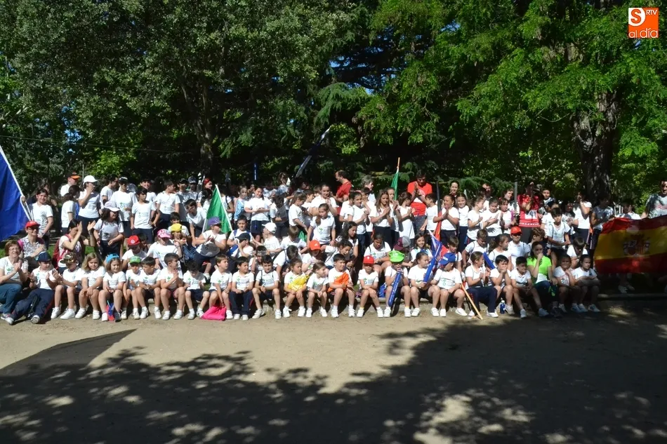 Foto 3 - Misioneras-Santa Teresa corre contra el hambre como apertura de la &uacute;ltima semana del curso  