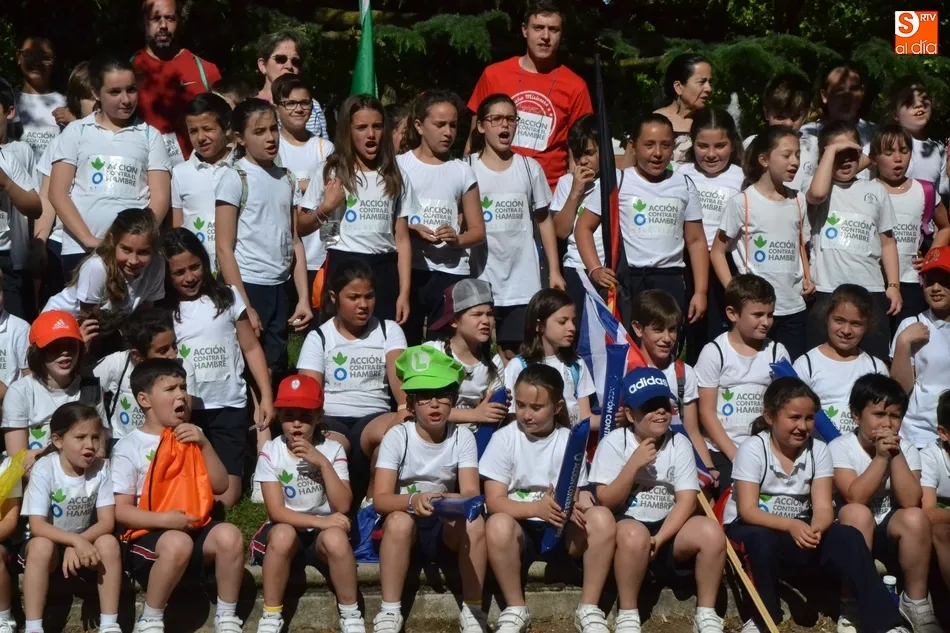 Foto 5 - Misioneras-Santa Teresa corre contra el hambre como apertura de la &uacute;ltima semana del curso  