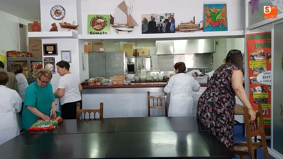 Foto 4 - La &lsquo;Operaci&oacute;n Litro&rsquo; recoge m&aacute;s de 2.500 kilos de alimentos para el Comedor de los Pobres  