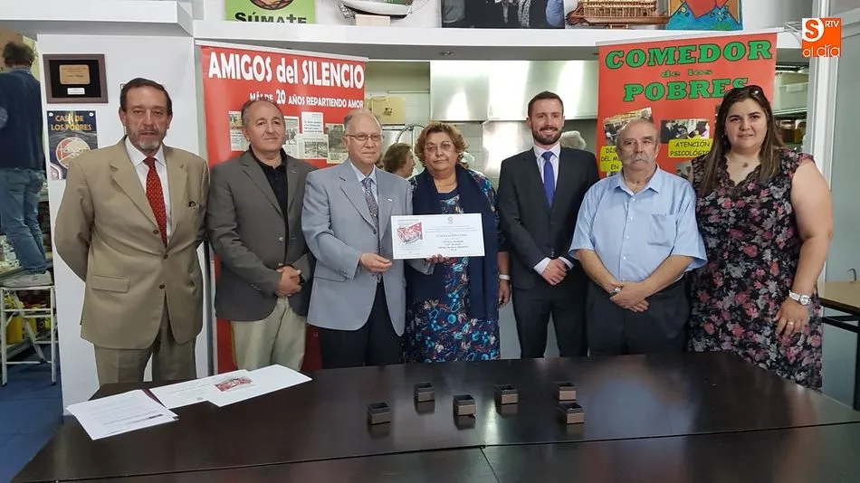 Foto 6 - La &lsquo;Operaci&oacute;n Litro&rsquo; recoge m&aacute;s de 2.500 kilos de alimentos para el Comedor de los Pobres  
