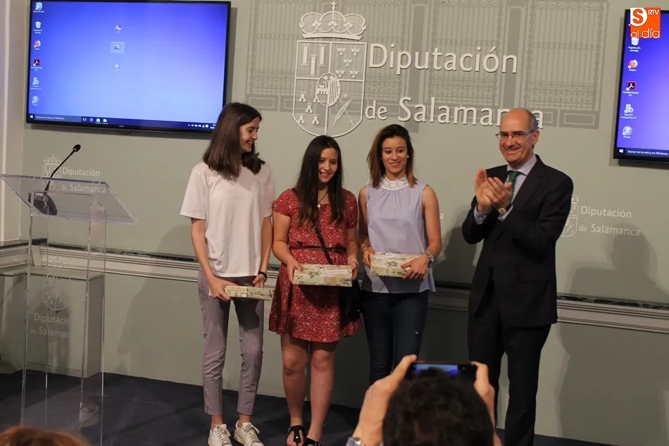 Foto 3 - El concurso de educaci&oacute;n tributaria premia a alumnos de Ciudad Rodrigo y Salamanca&nbsp;  