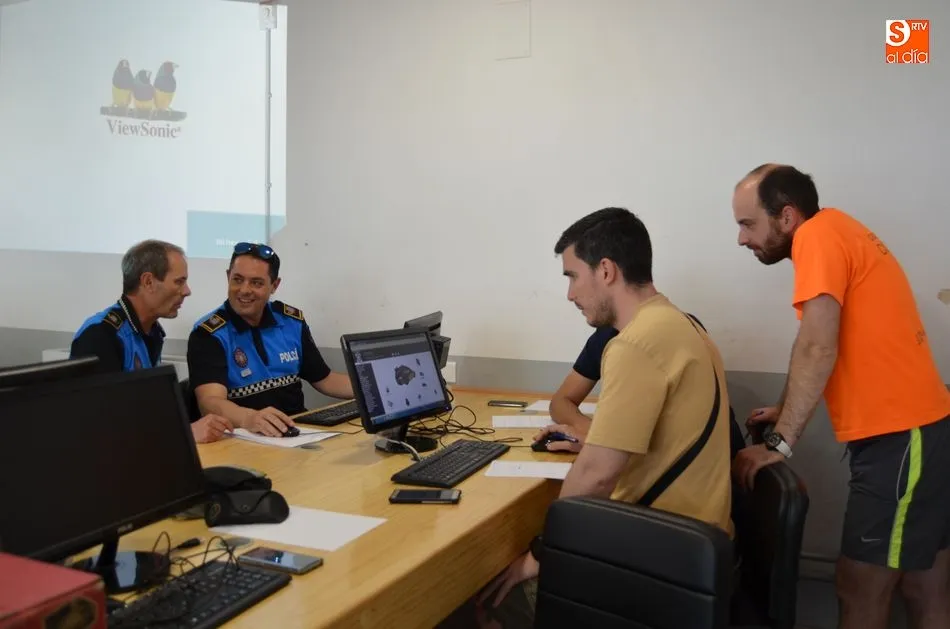 Foto 2 - Se imparte en B&eacute;jar un curso dirigido a la actualizaci&oacute;n inform&aacute;tica de La Polic&iacute;a Municipal   