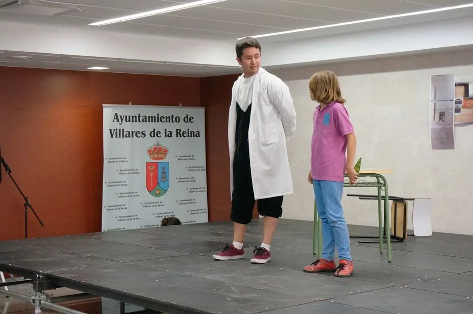 Foto 8 - Los alumnos de la Escuela de Teatro despiden el curso con una brillante actuaci&oacute;n