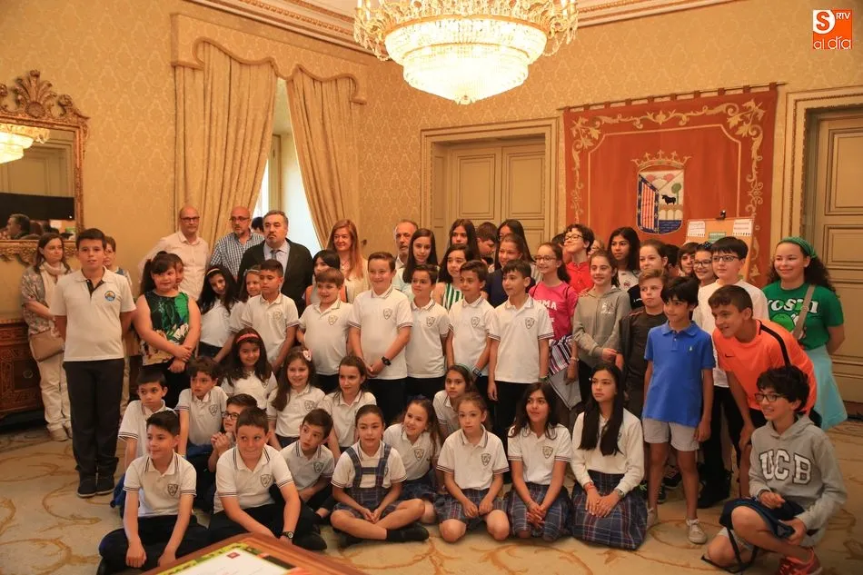 Foto 5 - El Ayuntamiento entrega los diplomas a los ganadores del VI Concurso &lsquo;El toro bravo: un rito&rsquo;  