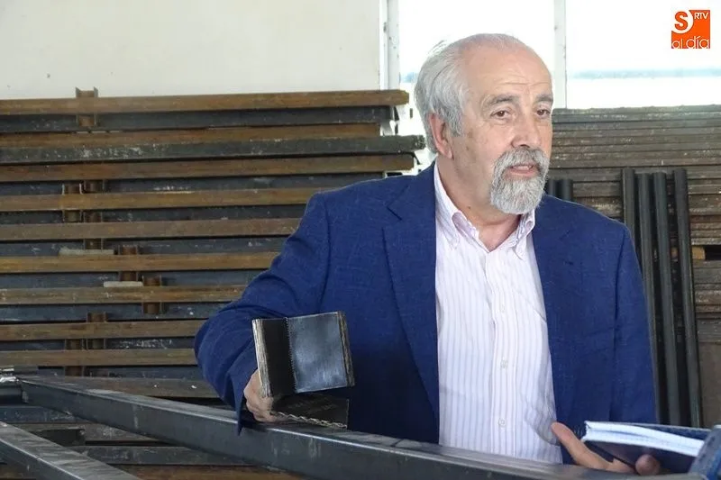 Foto 3 - Pedro Grijalba reconoce la labor de los alumnos&nbsp;de &lsquo;Alba Fierro&rsquo;