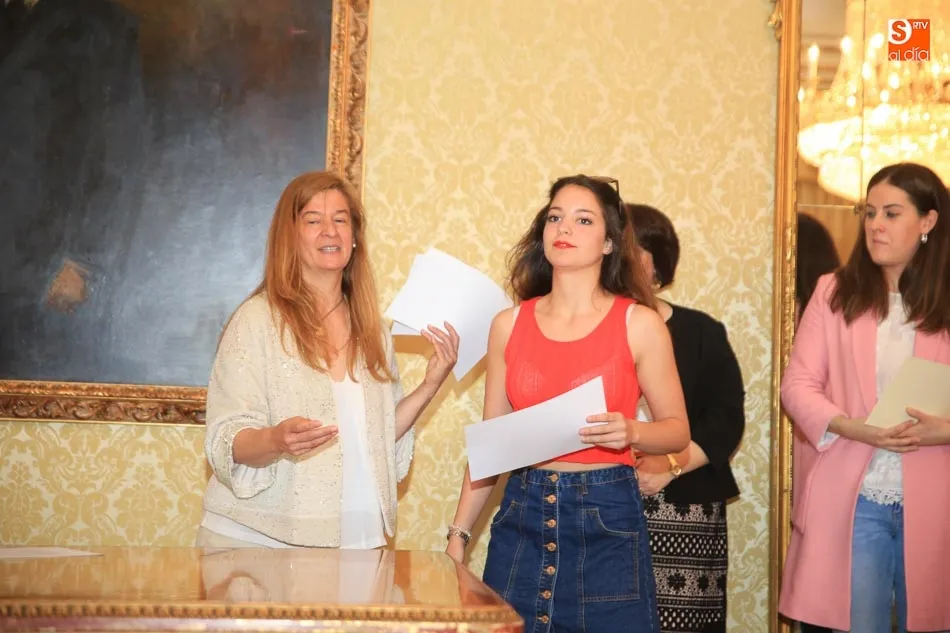 Foto 4 - Los ganadores del quinto certamen &lsquo;#Compartoblog&rsquo; reciben sus diplomas  