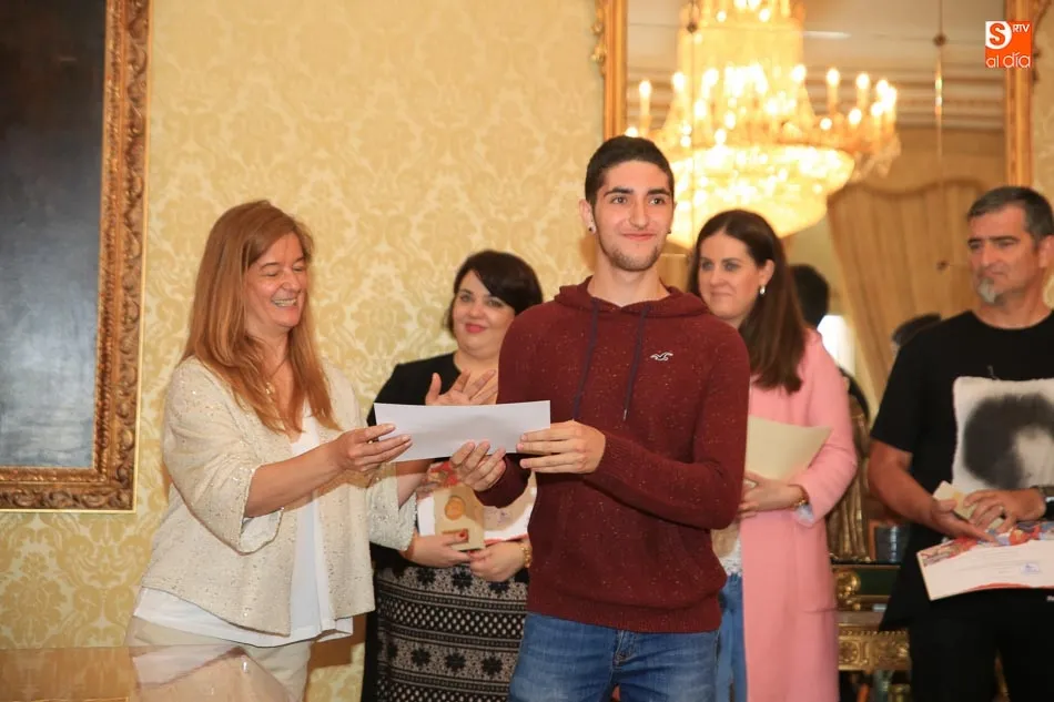 Foto 2 - Los ganadores del quinto certamen &lsquo;#Compartoblog&rsquo; reciben sus diplomas  