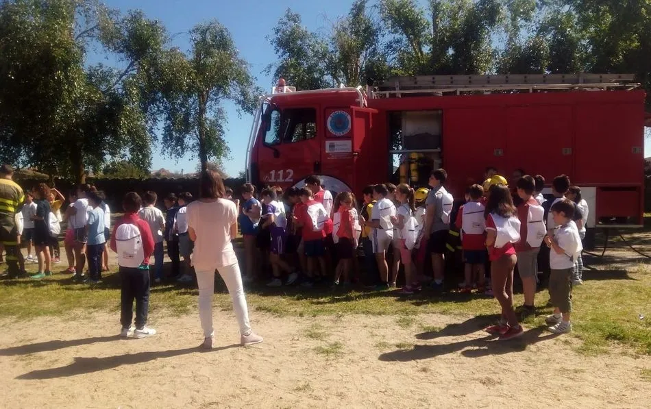 Foto 6 - Jornada se sensibilizaci&oacute;n contra los incendios en el CEIP Manuel Moreno Blanco  