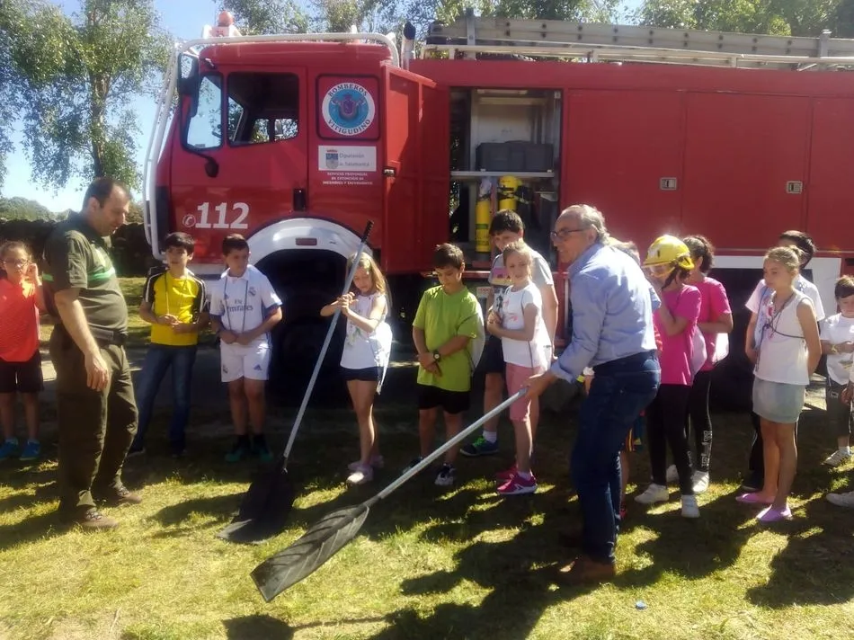 Foto 11 - Jornada se sensibilizaci&oacute;n contra los incendios en el CEIP Manuel Moreno Blanco  