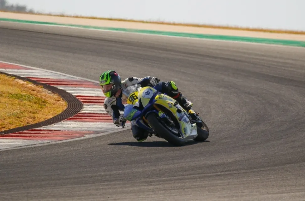 Foto 5 - Tercera plaza y final al maleficio de Merch&aacute;n con el circuito de Portimao